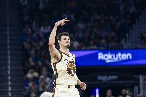 火爆NBA雄鹿vs国王