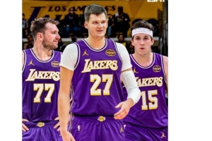 实时NBA勇士vs篮网