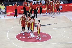 太阳vs雄鹿_太阳vs雄鹿在线观看_免费看直播