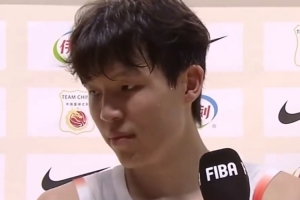 今日菲尼克斯水星vs印第安纳狂热